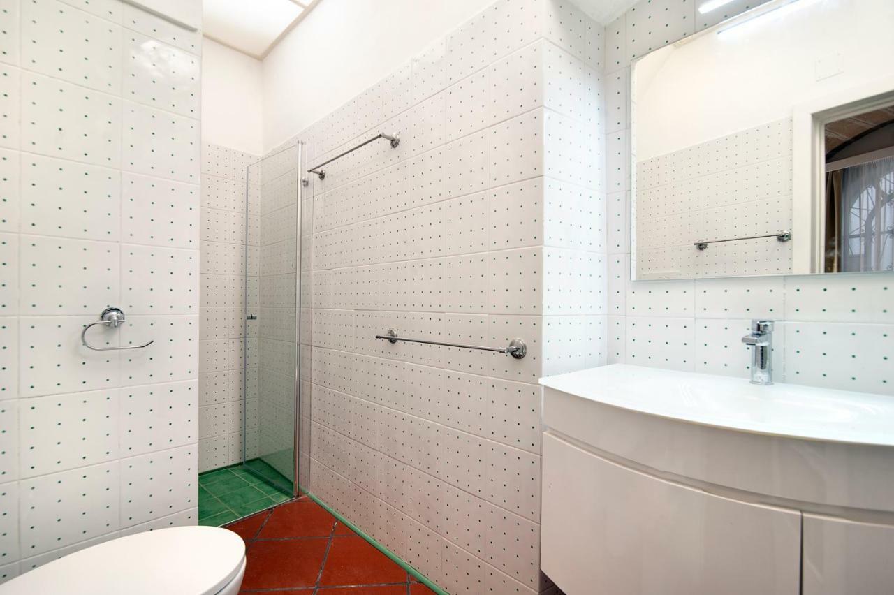 Goodstay Corte Del Vescovo Lecce Exterior foto
